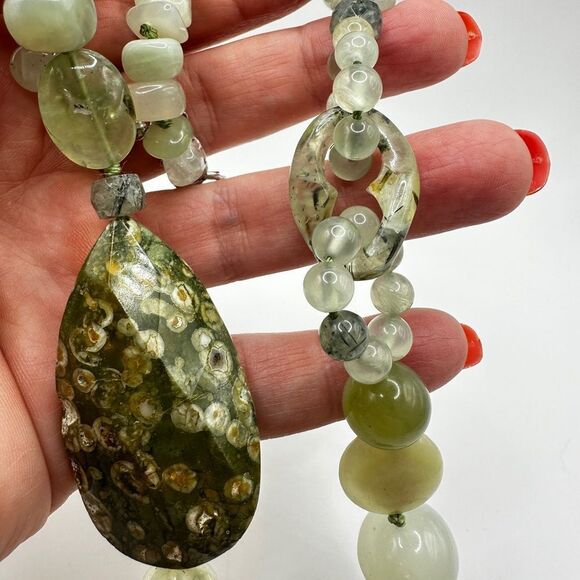18" Prehnite and Ocean Jasper stone necklace with silver tone hardware! - Picture 8 of 12